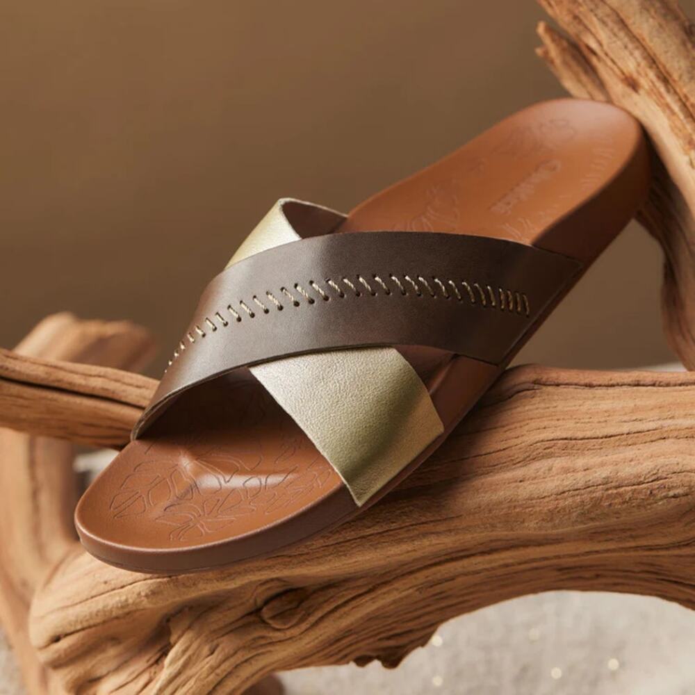 NWT OluKai Kīpe‘a ‘Olu Leather Slide Sandals Brown Gold Women's Size US 10